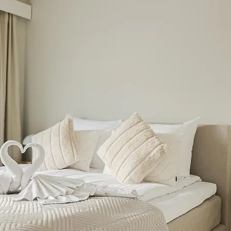 Apartment Arctic Grandeur By Booklapland *